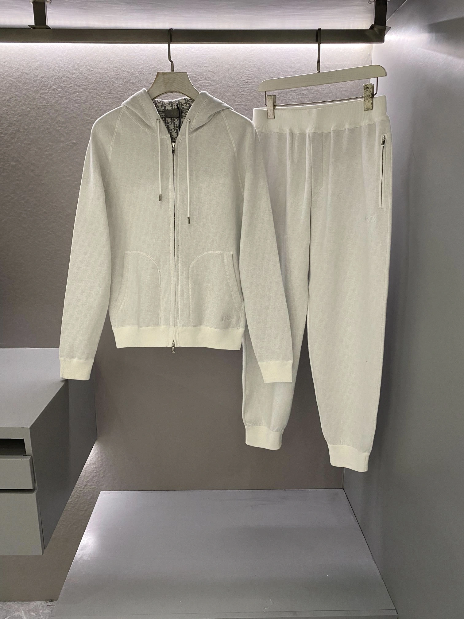 wg.luxury-- 4ior Oblique embroidery suit item:D-F000J2599
